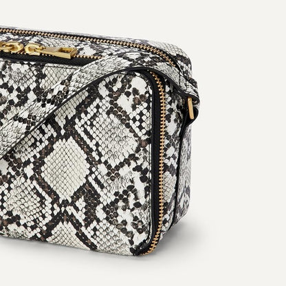 Amazon Essentials Women's Boxy Crossbody Bag - Image 4