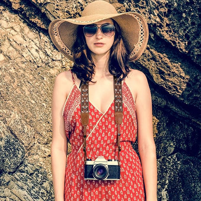 Padwa Lifestyle Brown Floral Camera Strap - Image 3
